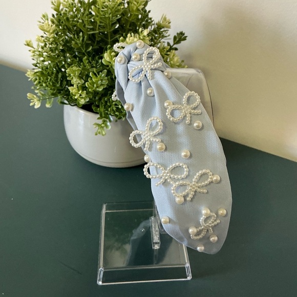 Light Bubble with Pearl Bows Top Knot Headband - Picture 2 of 3